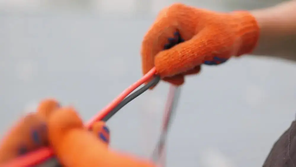 Guantes dieléctricos: Características, clases y usos