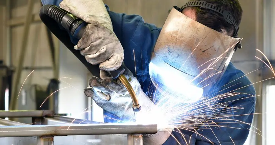 Guía práctica: seguridad en el manejo de equipos de soldadura