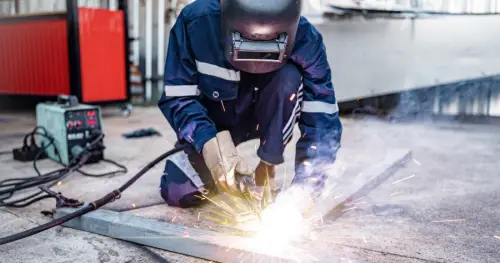 Guía práctica: seguridad en el manejo de equipos de soldadura